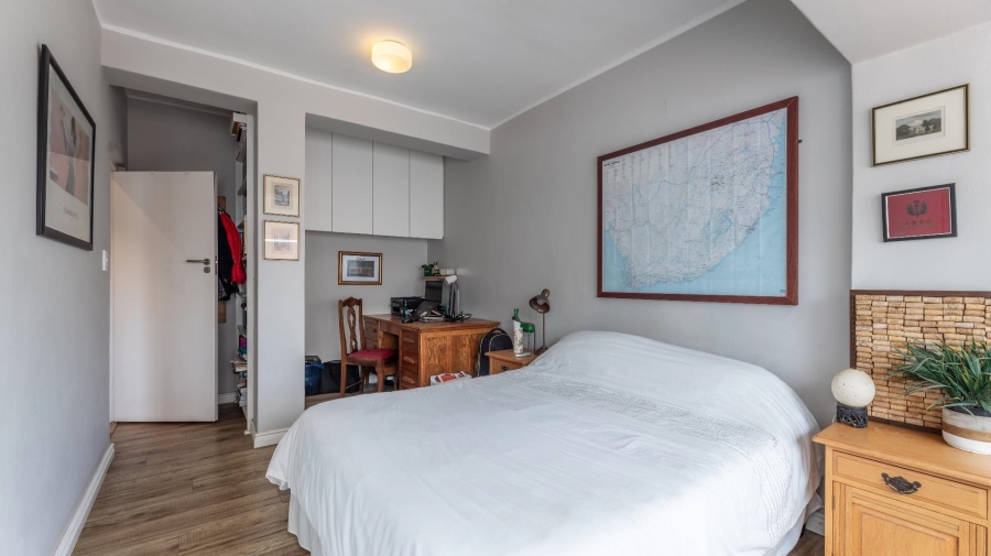 3 Bedroom Property for Sale in Sea Point Western Cape